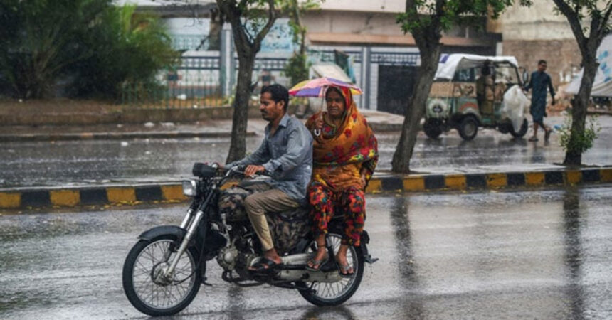 Karachi to Get More Rains in the Evening Today