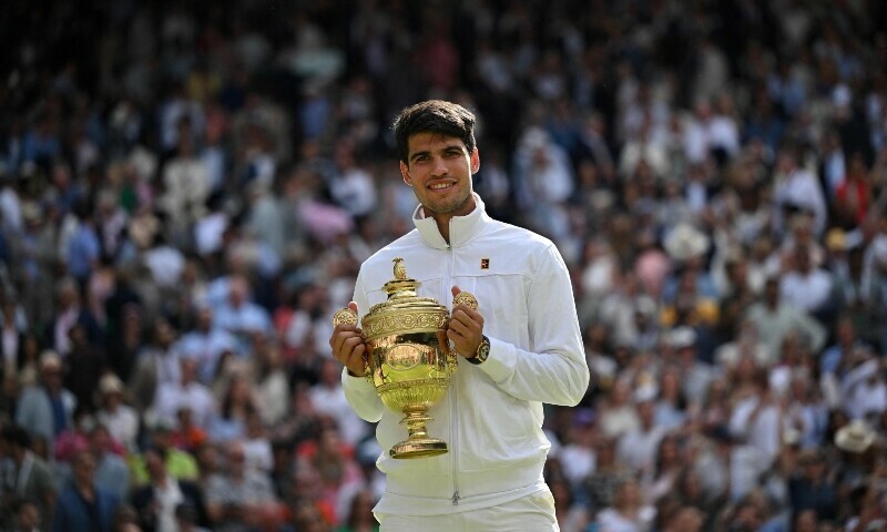 Alcaraz overpowers Djokovic to retain Wimbledon title - Sport