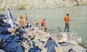 Three tourists killed as car plunges into Indus River in Skardu - Pakistan