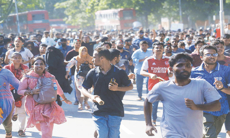 100 injured as Bangladesh student groups clash over quotas - World