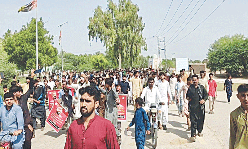 Journalist Gadani’s family not allowed into Bhuttos’ mausoleum to register protest - Pakistan