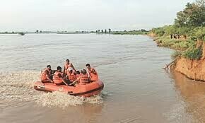 NDMA steps up monitoring as flood expected in Chenab - Pakistan