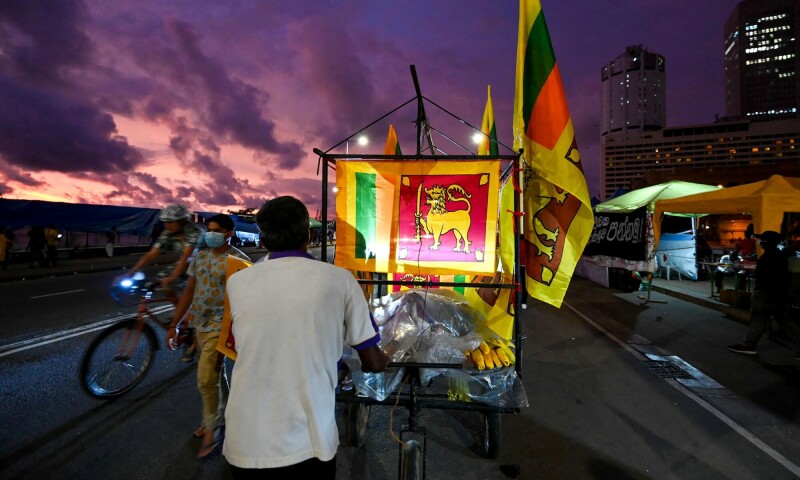 Sri Lanka okays free visas for tourists from 35 countries - World