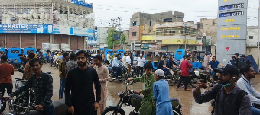 Landhi Roads Blocked, Citizens Share Updates