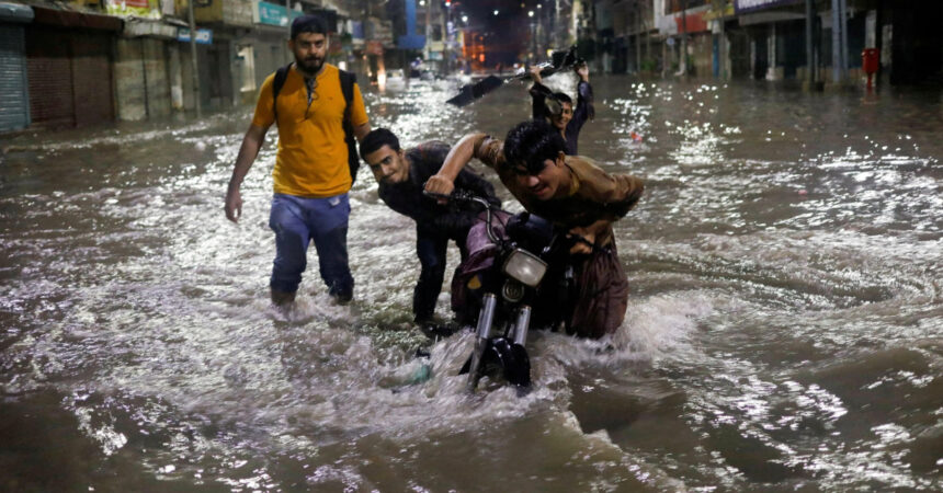 Heavy Rains to Hit Karachi From 17th to 19th August 2024