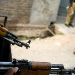 13 policemen injured in mob attack in Badin - Pakistan