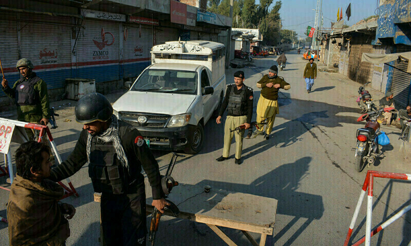 Lakki, Bannu police end protest as their demands ‘accepted’ - Pakistan